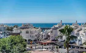 Apartamento Alay en Puerto Marina vistas playa
